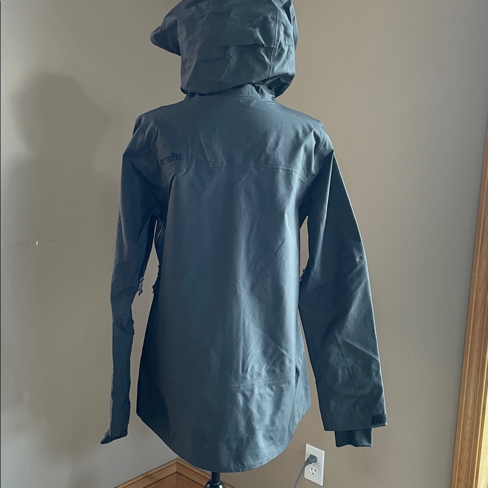 Strafe Women’s Waterproof Shell Jacket, Charcoal … - image 5